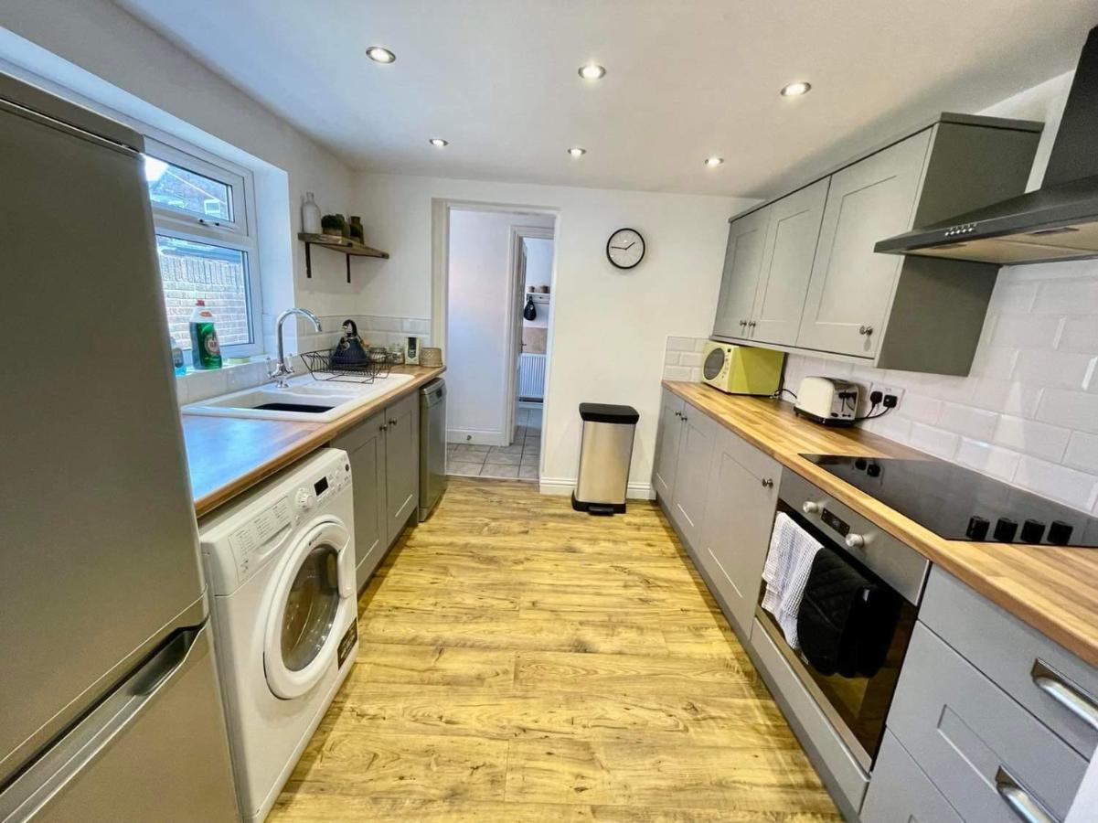 Spacious 3 Bedroom Retreat For Professionals Kingston upon Hull Exteriör bild
